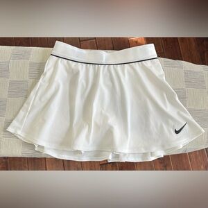 NWT Nike Tennis Skirt White with Black Trim Small S